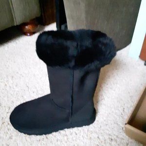 UGG Boots - Black
